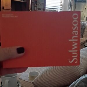 Sulwhasoo Anti Aging Kit..Same as previous listing